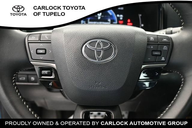Used 2025 Toyota Camry SE FWD image 19