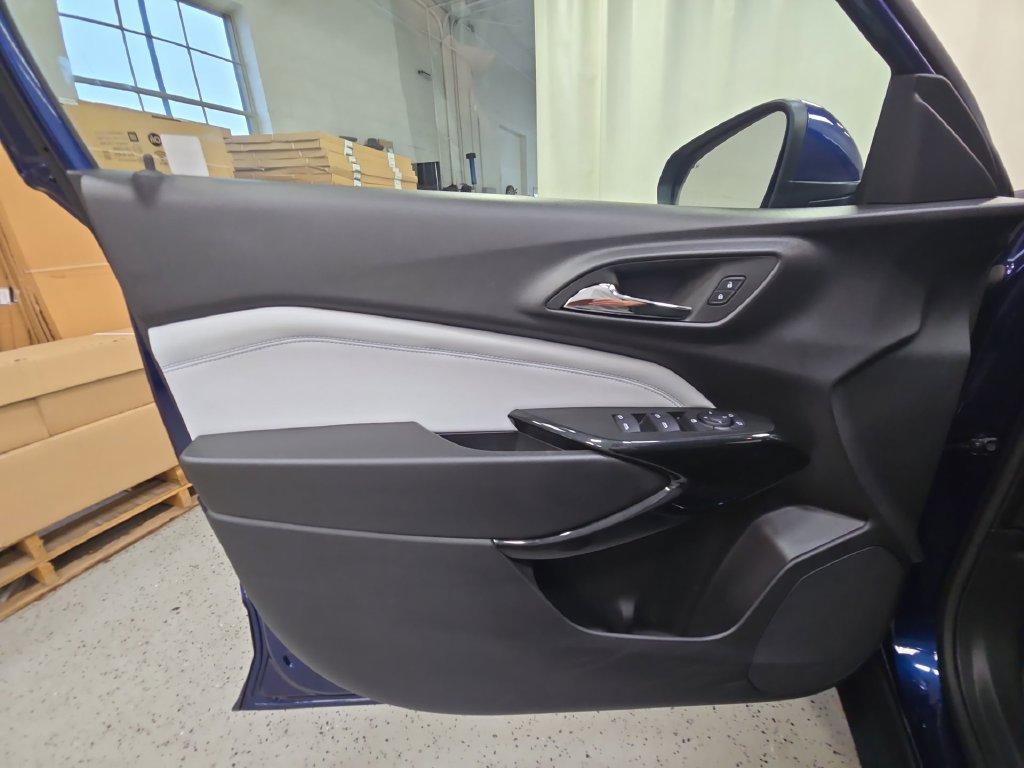 Certified 2024 Chevrolet Trax LT w/ Driver Confidence Package FWD image 30