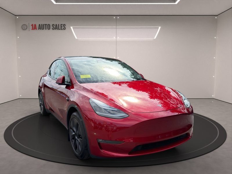 Used 2024 Tesla Model Y Long Range AWD/4WD image 7