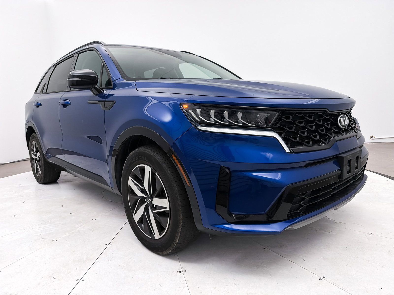 Used 2021 Kia Sorento S image 11
