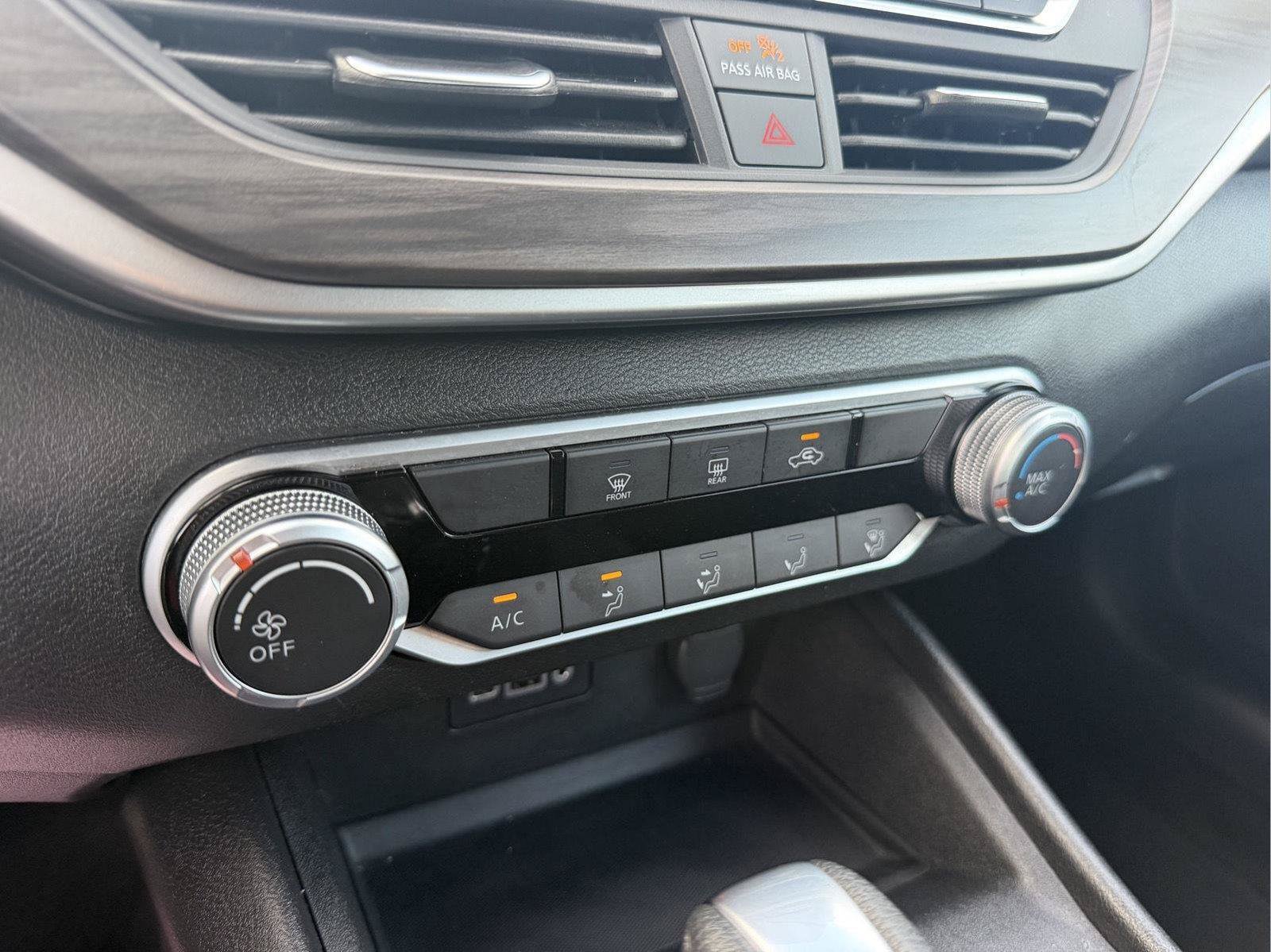 Used 2025 Nissan Altima 2.5 SV FWD image 26