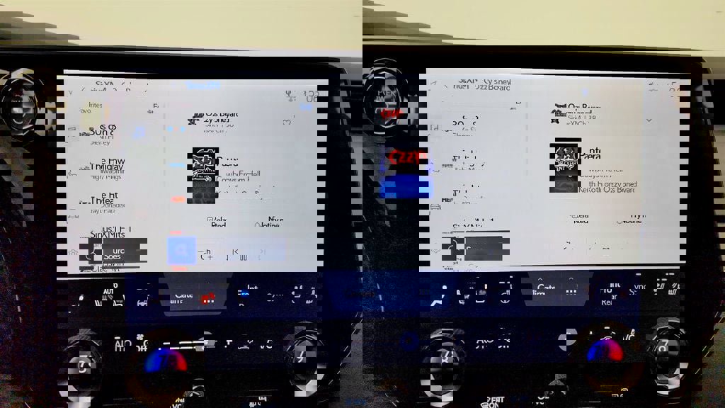 Used 2024 Lexus RX 450h AWD w/ Convenience Package image 18