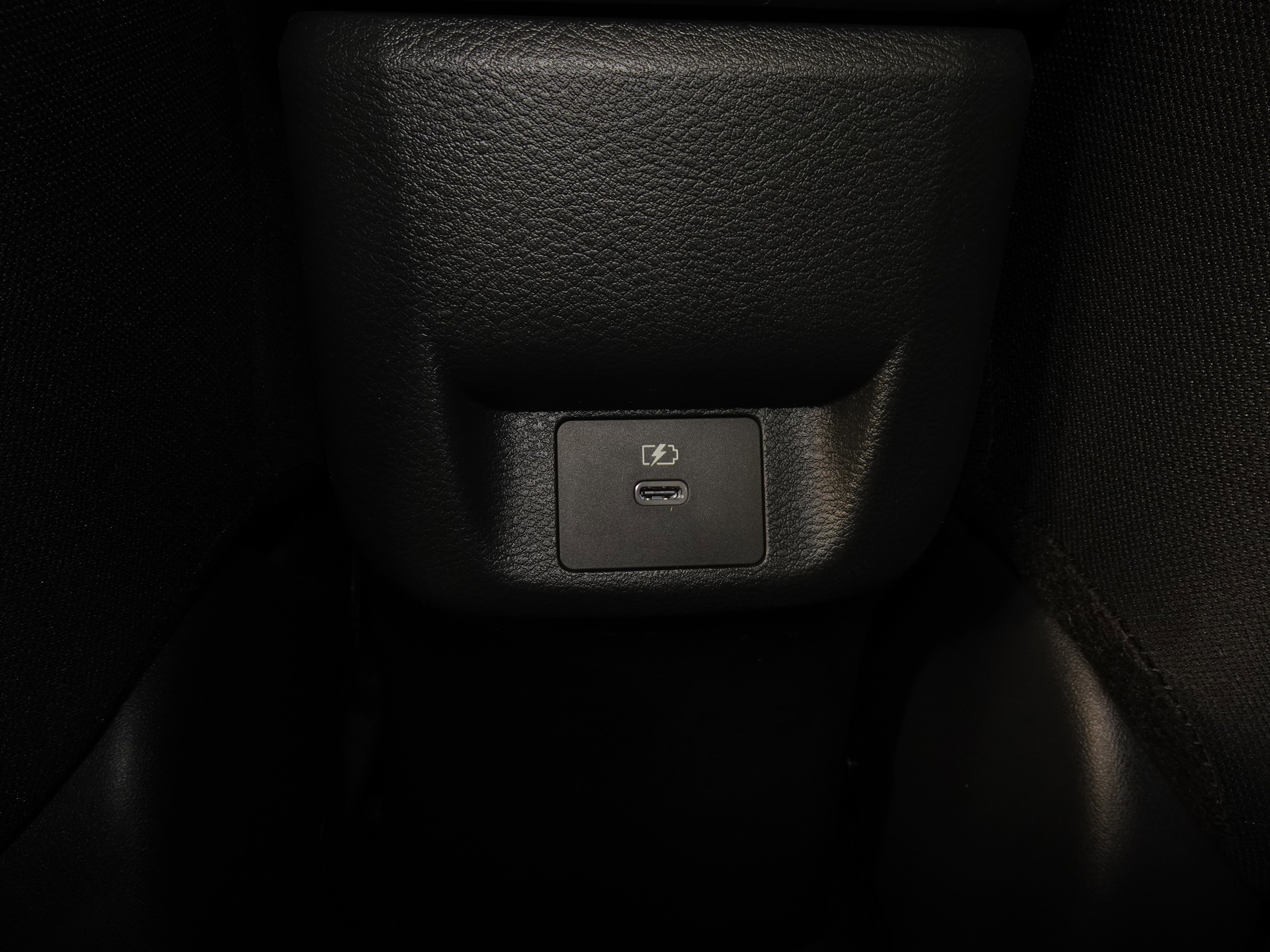 New 2025 Nissan Versa SV w/ Trunk Package image 28