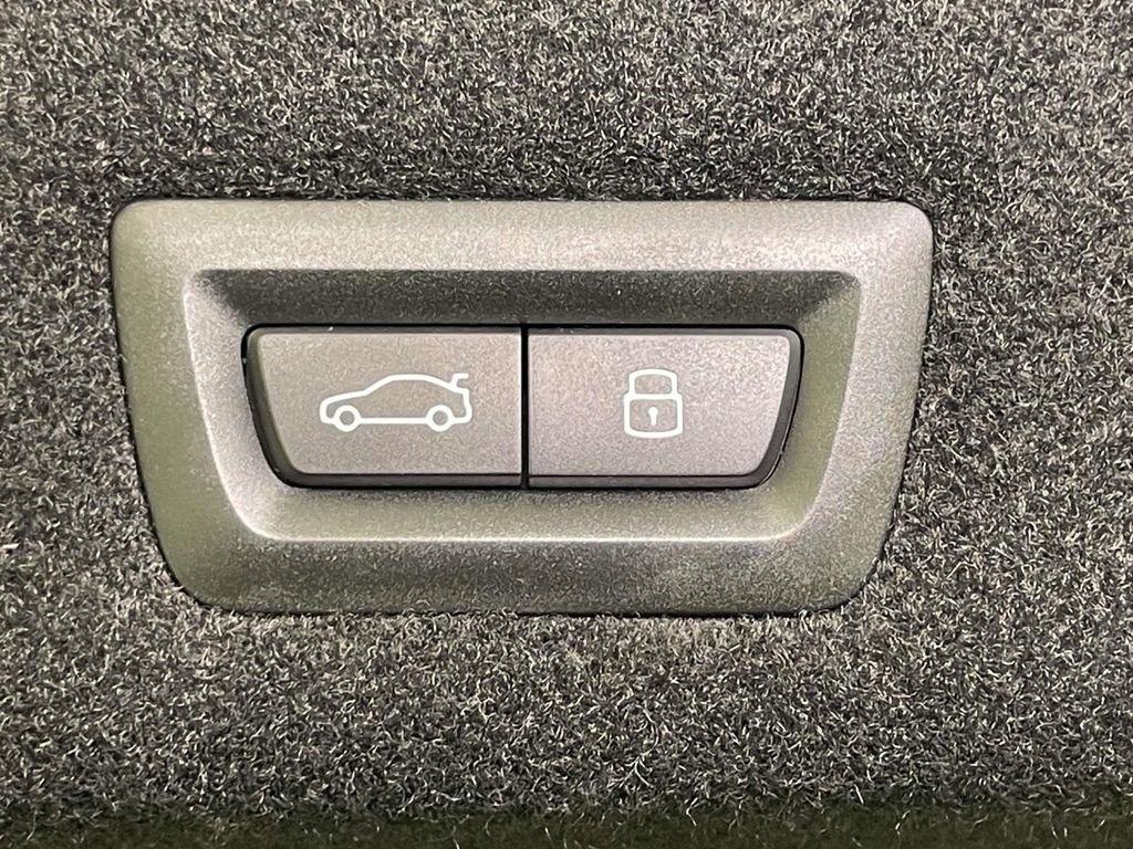 New 2026 BMW 740i xDrive AWD/4WD image 16