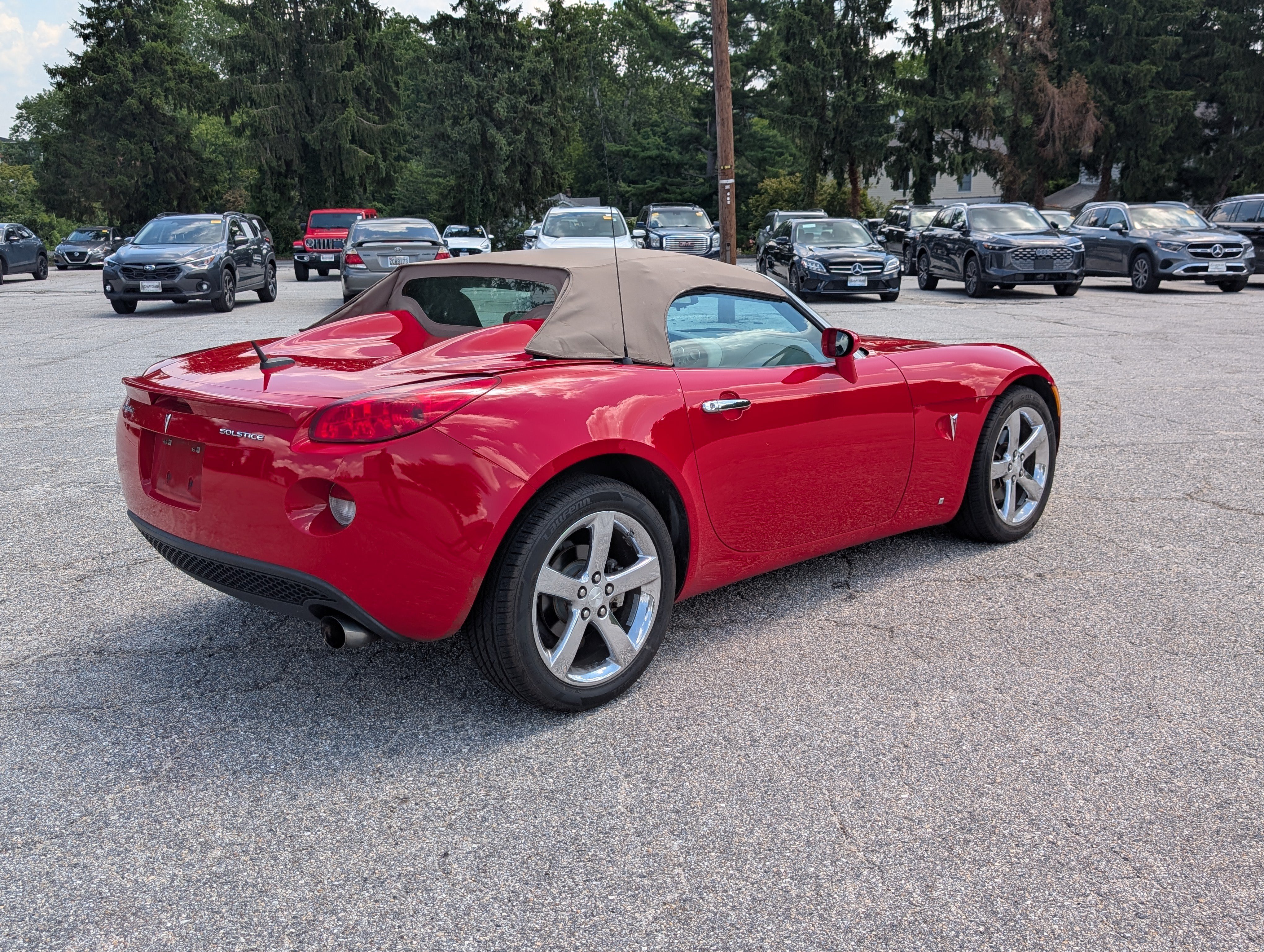Used 2008 Pontiac Solstice Convertible w/ Preferred Package RWD image 3