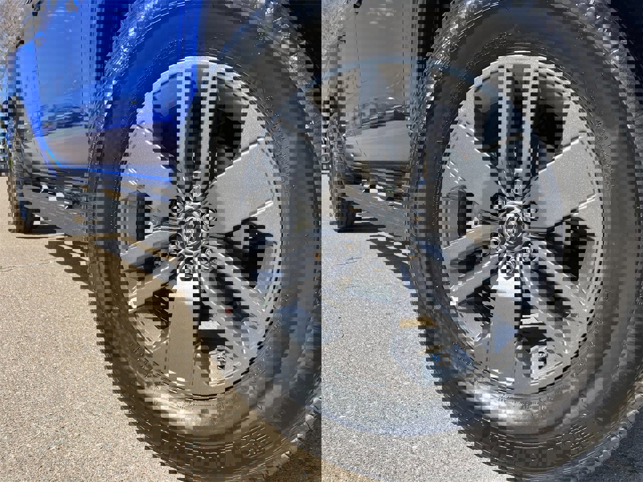 Certified 2025 Nissan Frontier SV w/ SV Convenience Package image 9