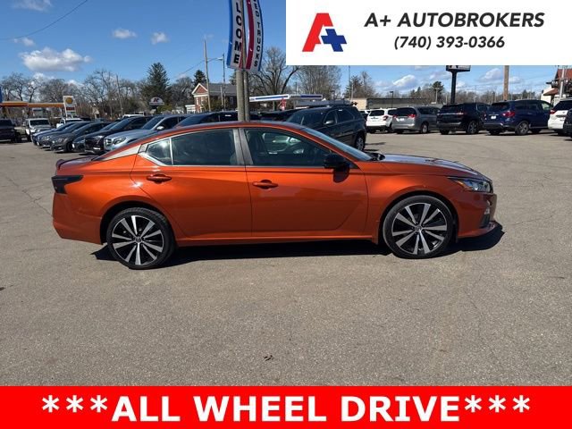 Used 2020 Nissan Altima 2.5 SR w/ Premium Package image 2