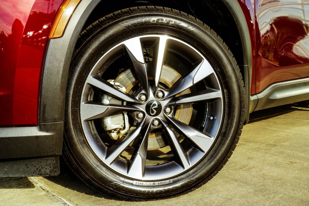 Used 2023 INFINITI QX60 Luxe w/ Vision Package image 3