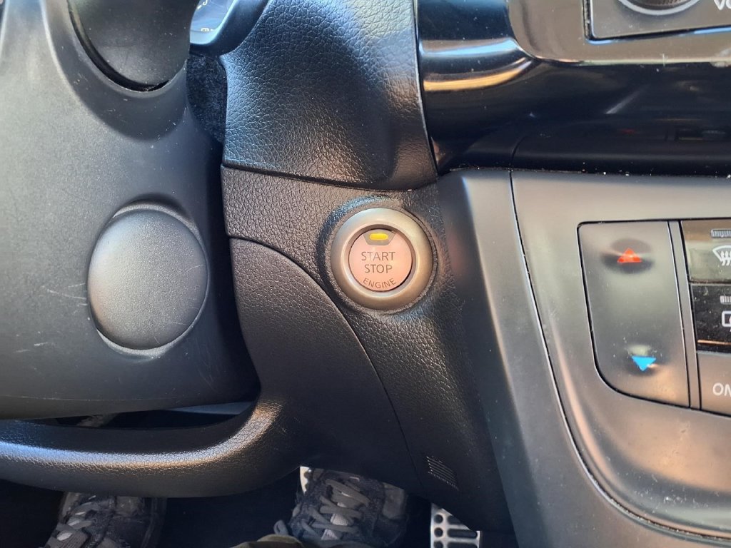 Used 2018 Nissan Sentra SV FWD image 9