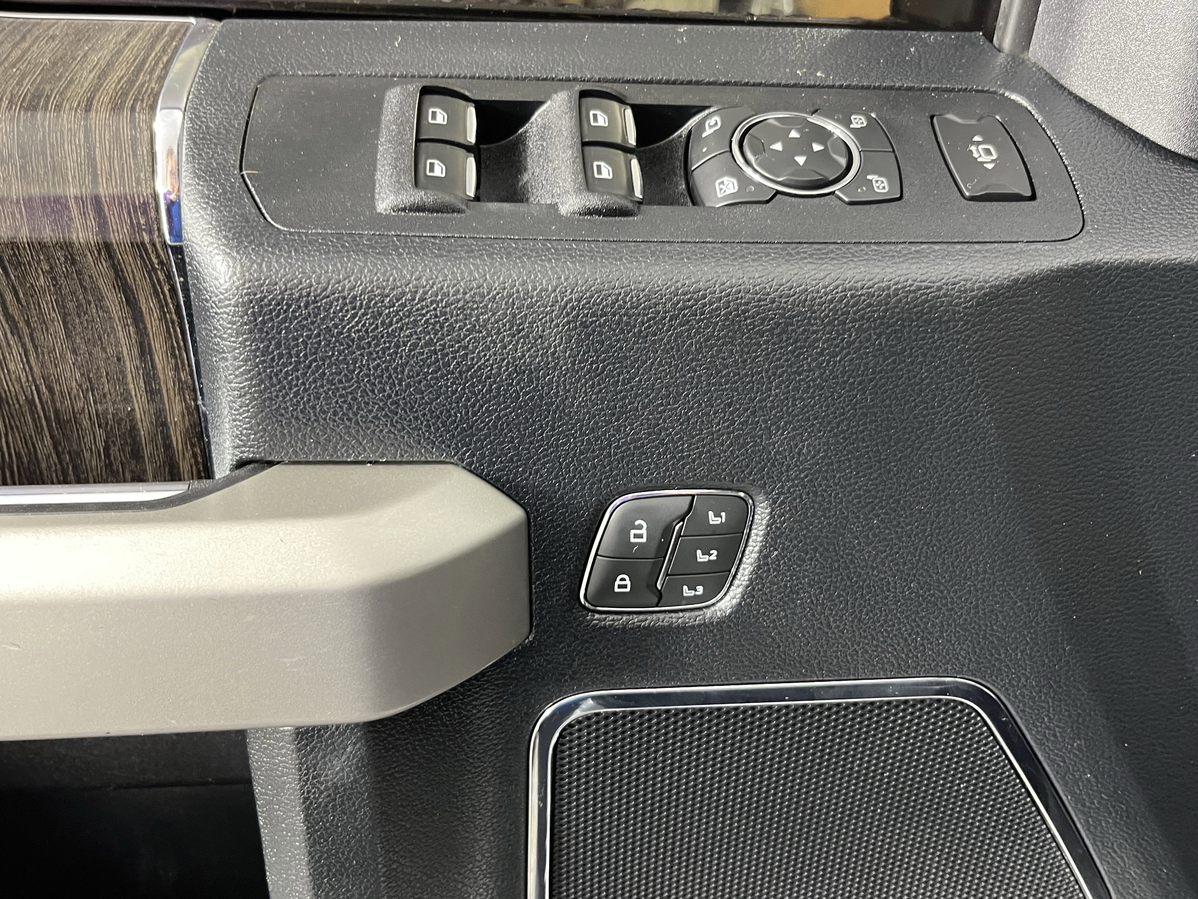 Used 2020 Ford F250 Lariat image 15