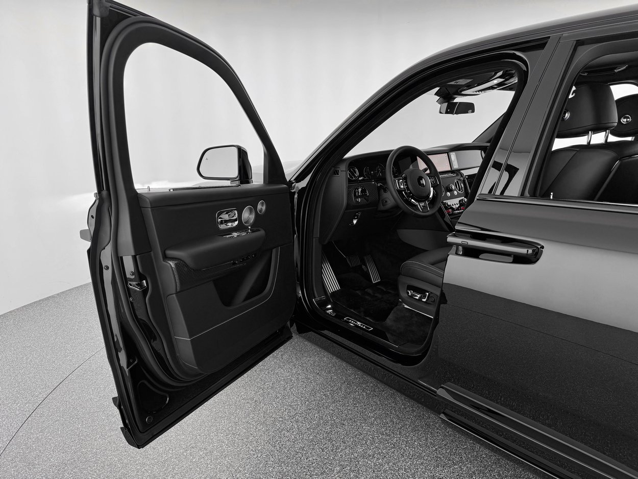 New 2026 Rolls-Royce Cullinan Black Badge AWD/4WD image 11