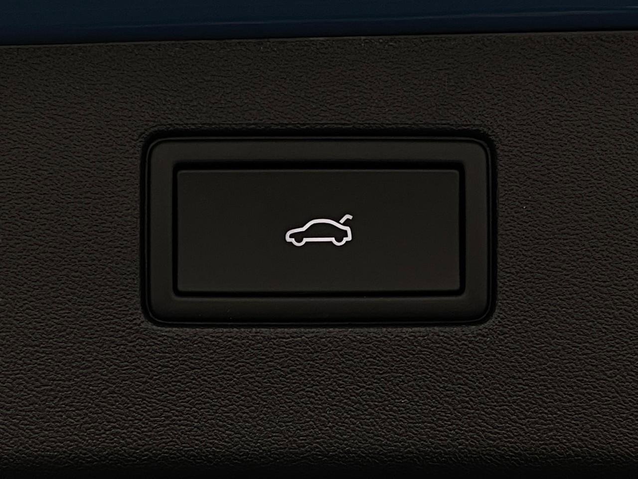 New 2026 Volkswagen Tiguan SE image 6