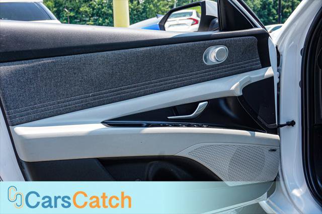 Used 2024 Hyundai Elantra Limited FWD image 21