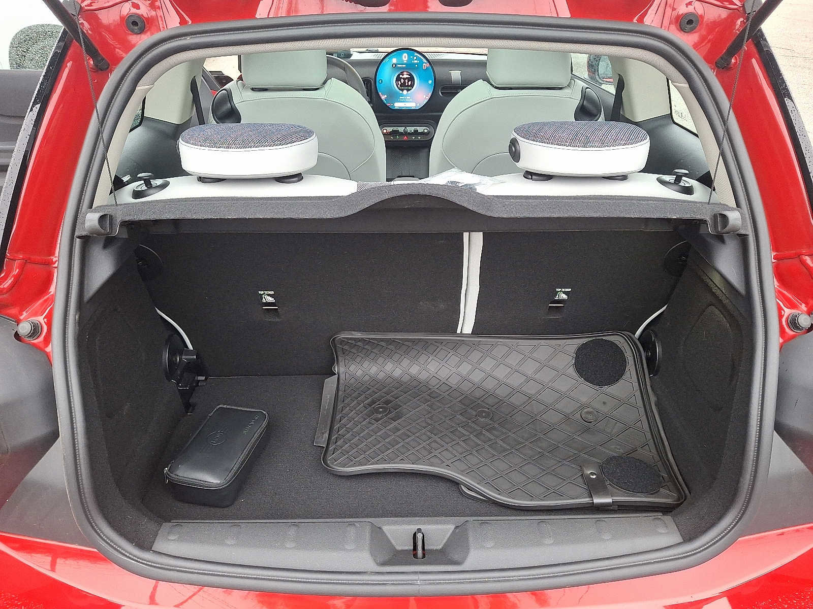 Used 2025 MINI Cooper 2-Door Hardtop image 29