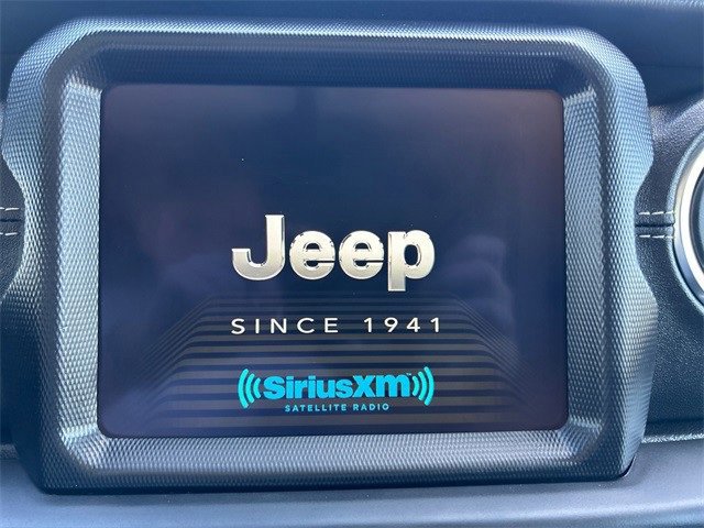 Used 2023 Jeep Wrangler Sahara image 25