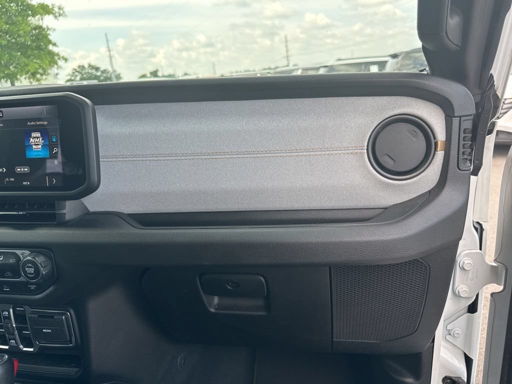 Used 2025 Jeep Wrangler Unlimited Sport AWD/4WD image 17