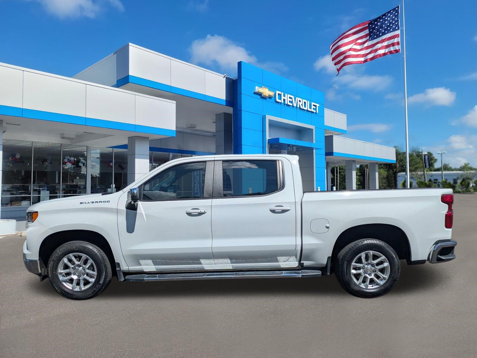 Used 2024 Chevrolet Silverado 1500 LT w/ Safety Package RWD image 6