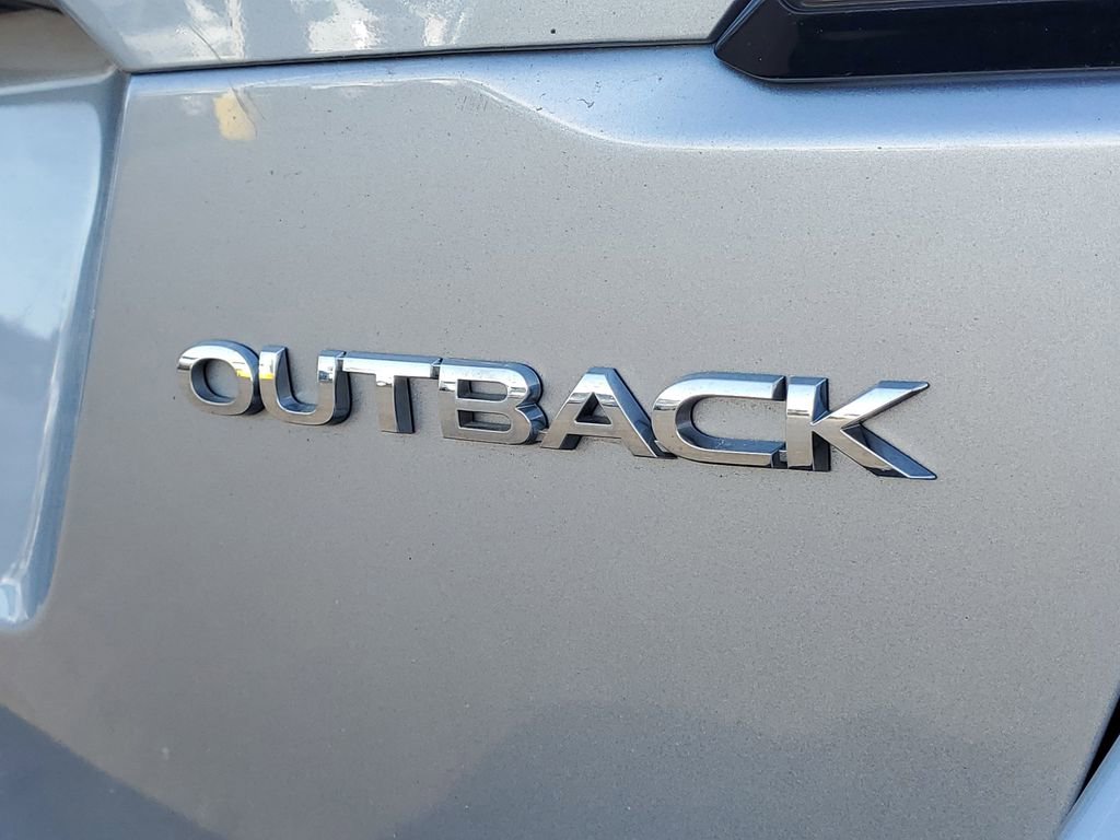 Used 2021 Subaru Outback Premium image 32