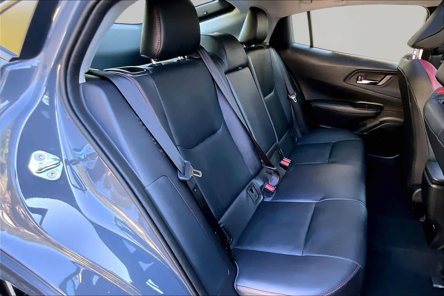 Used 2026 Toyota Prius Plug-In Hybrid FWD image 20