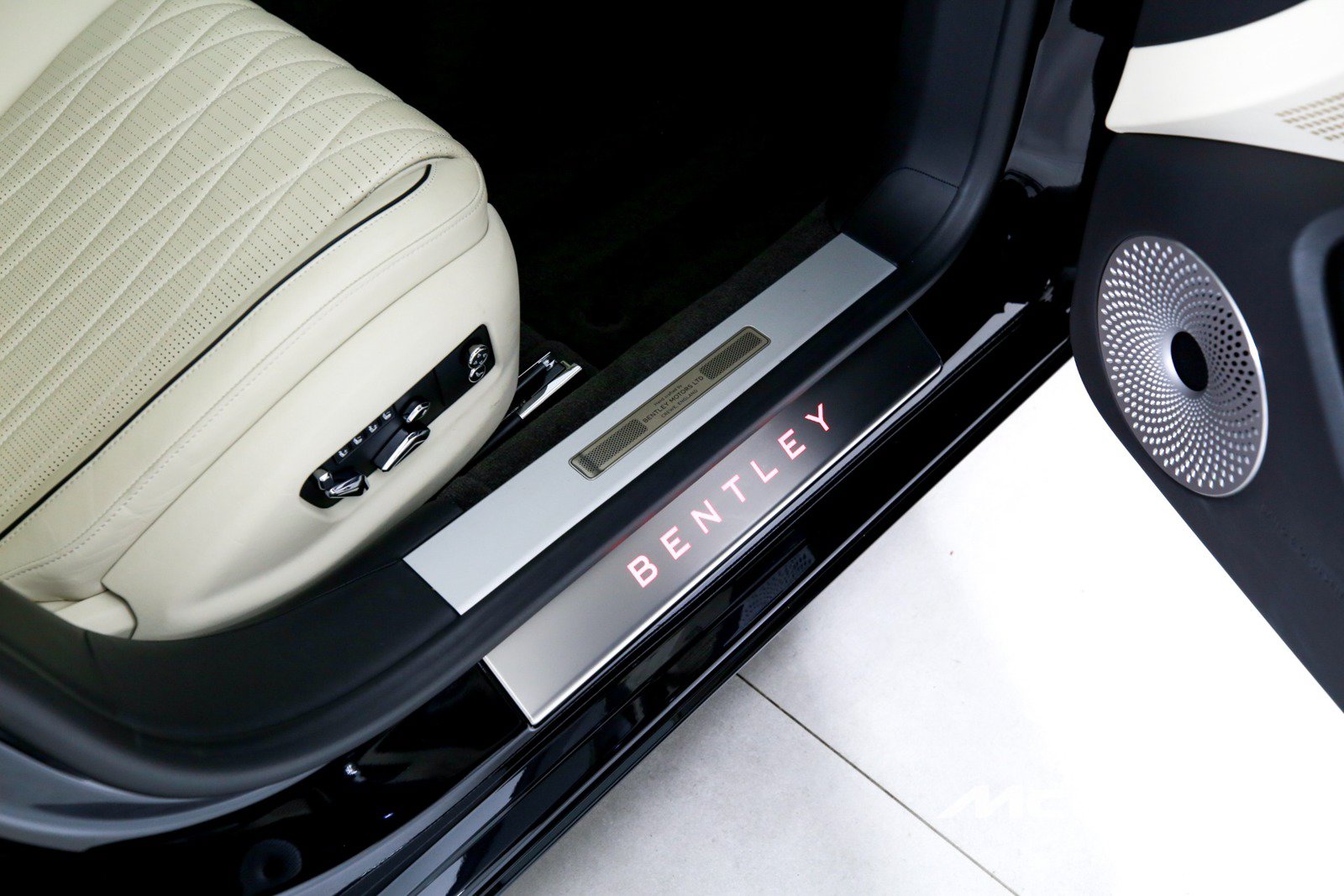 Used 2020 Bentley Flying Spur W12 AWD/4WD image 30