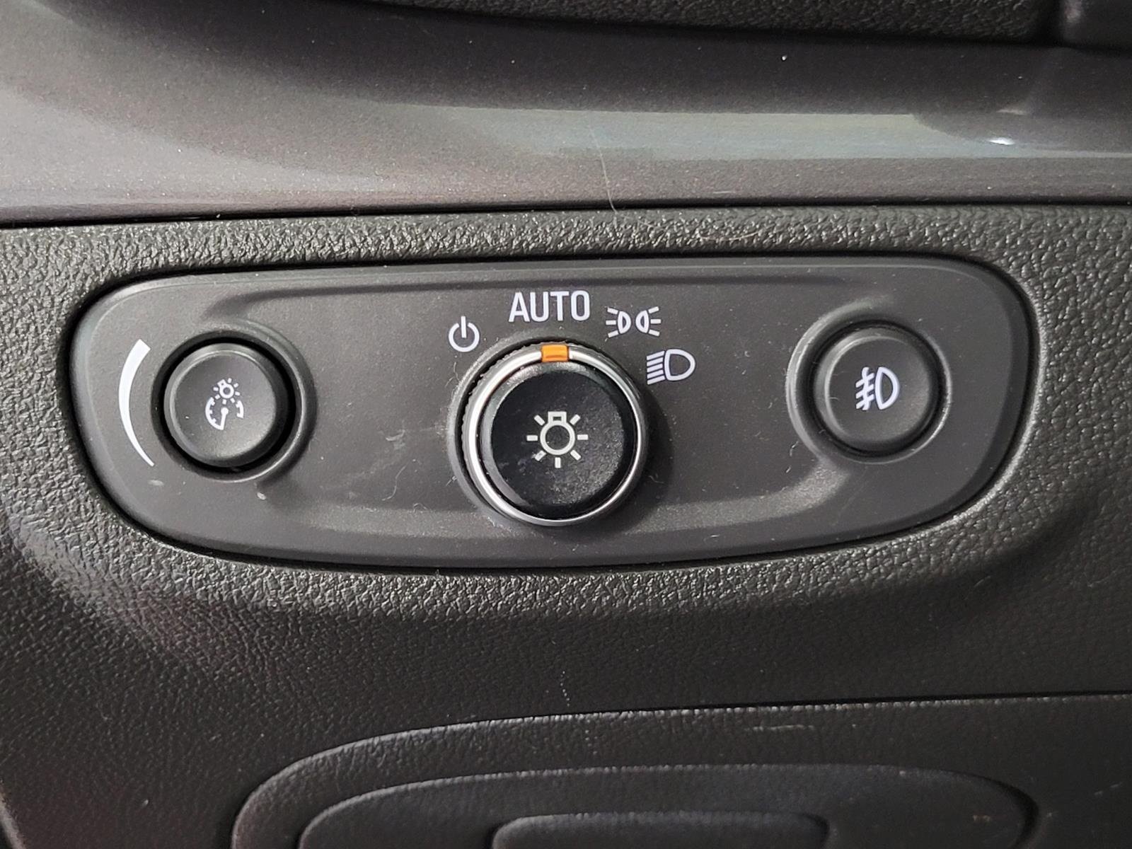 Used 2019 Buick Encore Sport Touring AWD/4WD image 36