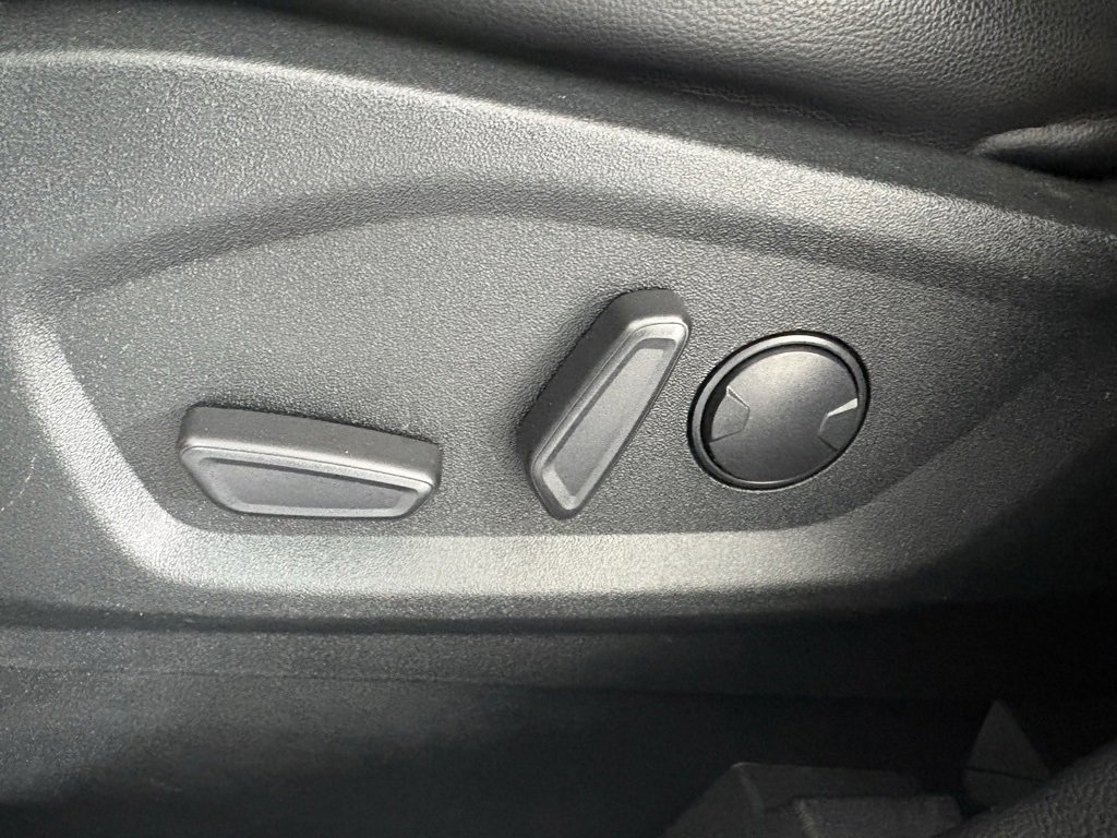 Used 2022 Ford Edge SEL image 11