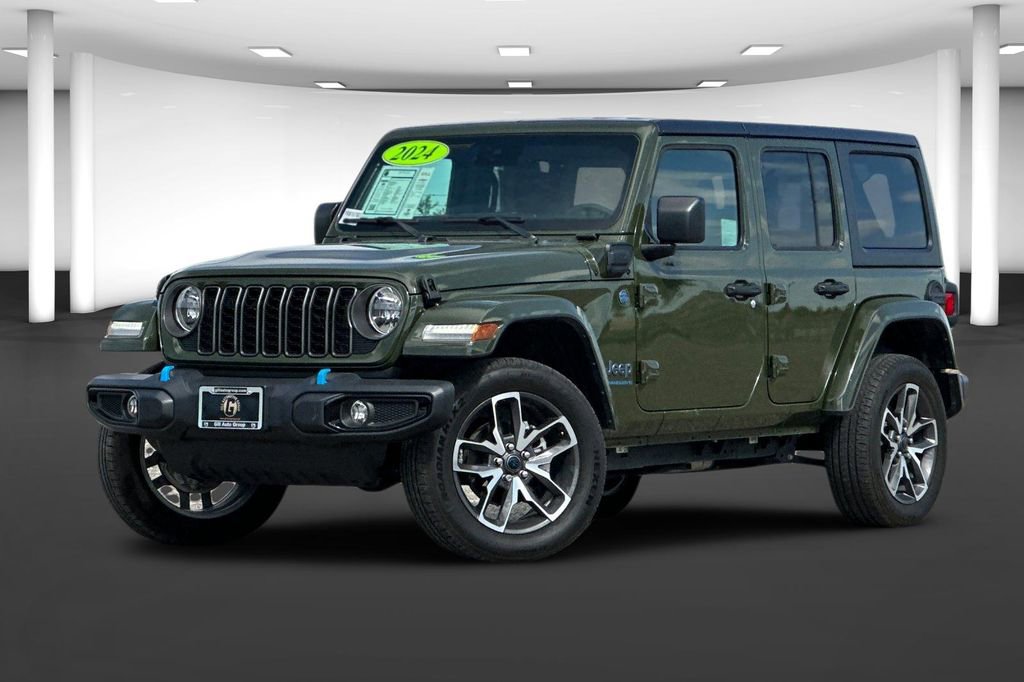 Used 2024 Jeep Wrangler Unlimited AWD/4WD image 2