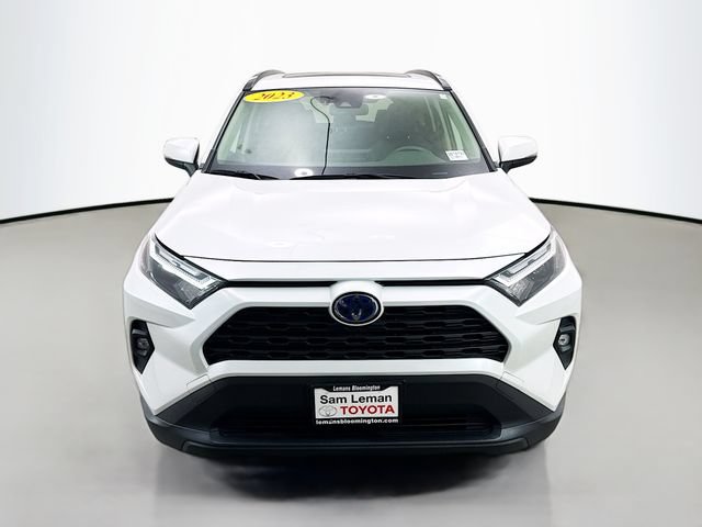 Used 2023 Toyota RAV4 XLE Premium AWD/4WD image 2