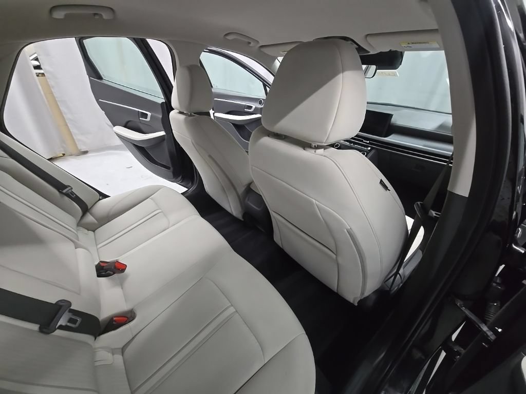 Used 2025 Hyundai Sonata SEL FWD image 23