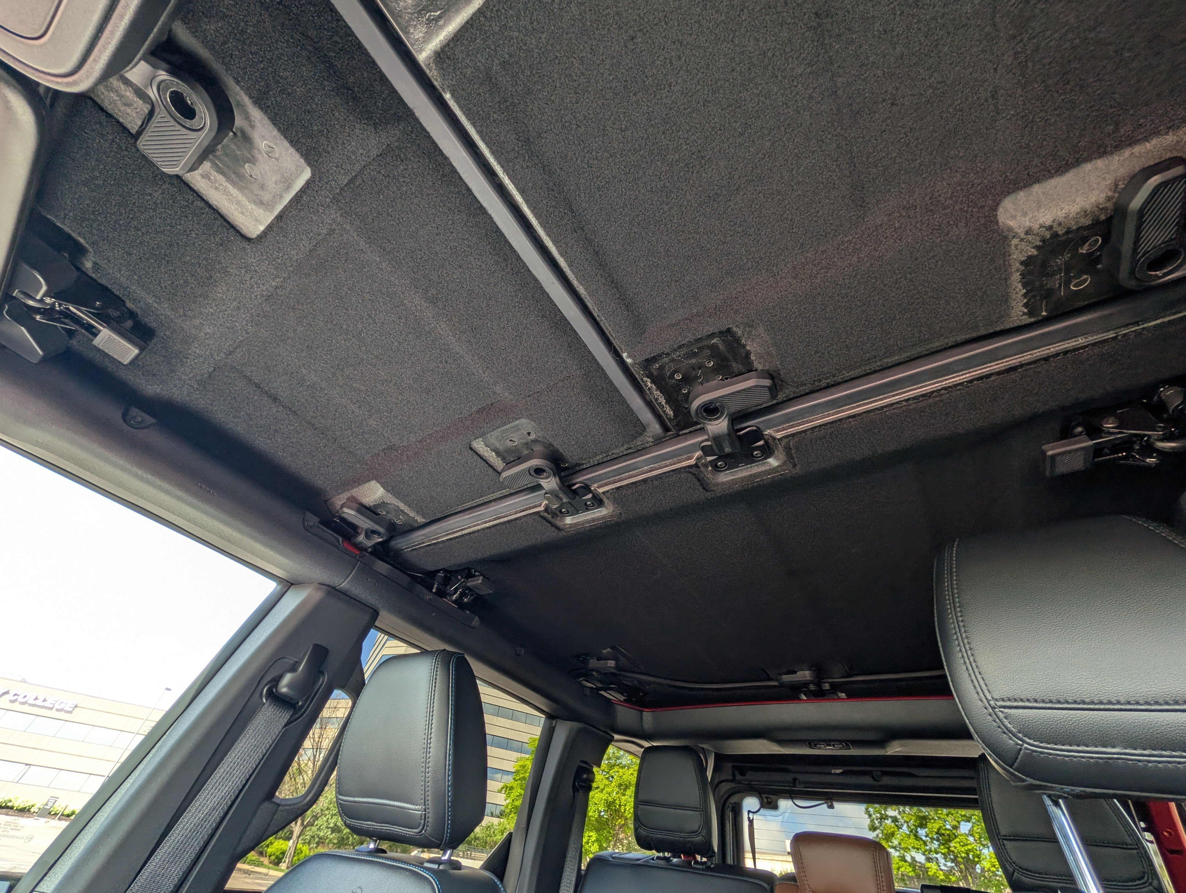 Used 2024 Ford Bronco Outer Banks AWD/4WD image 32