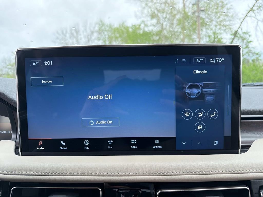 Used 2023 Lincoln Nautilus Reserve w/ Equipment Group 201A image 25