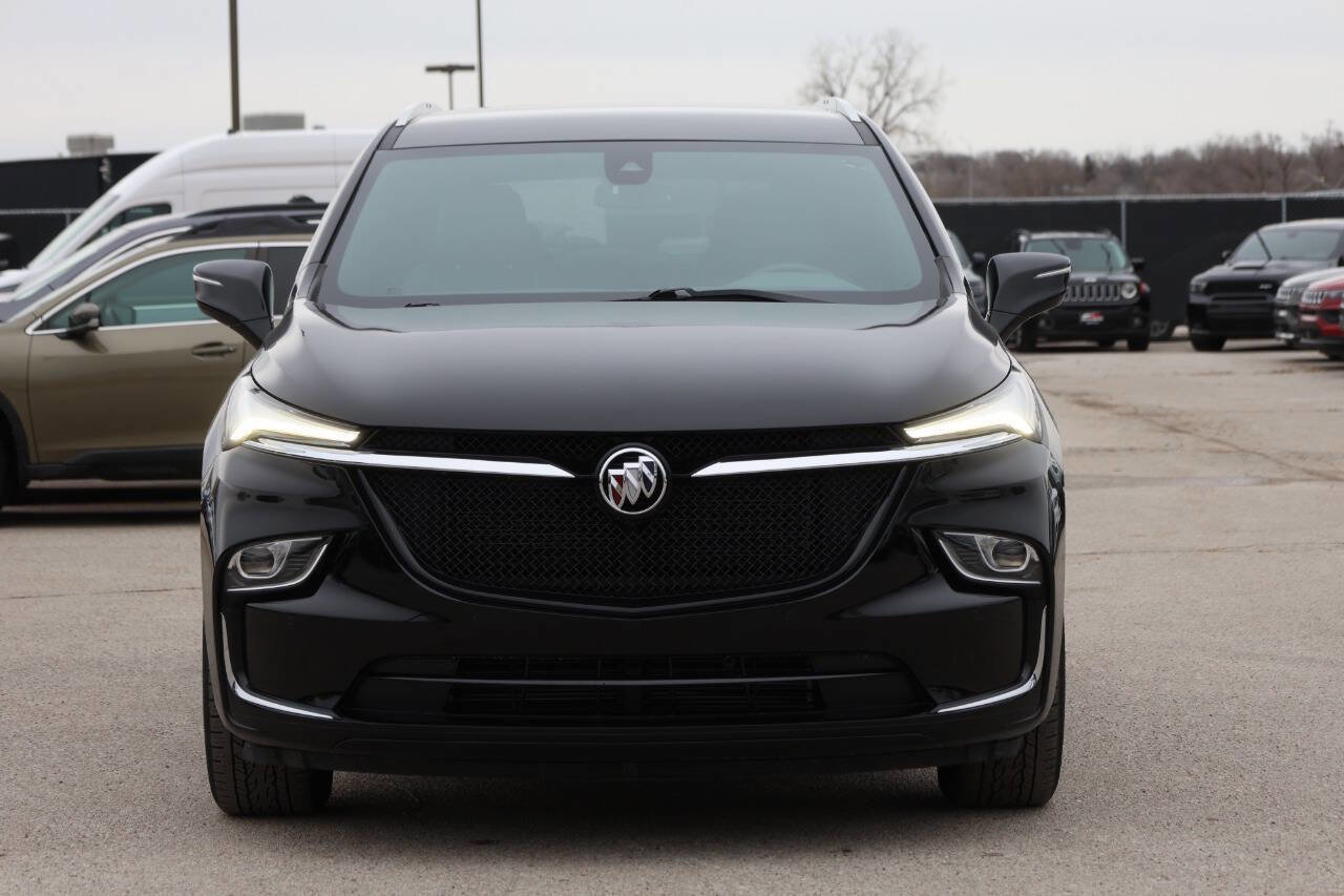 Used 2023 Buick Enclave Essence w/ Sport Touring Edition AWD/4WD image 2