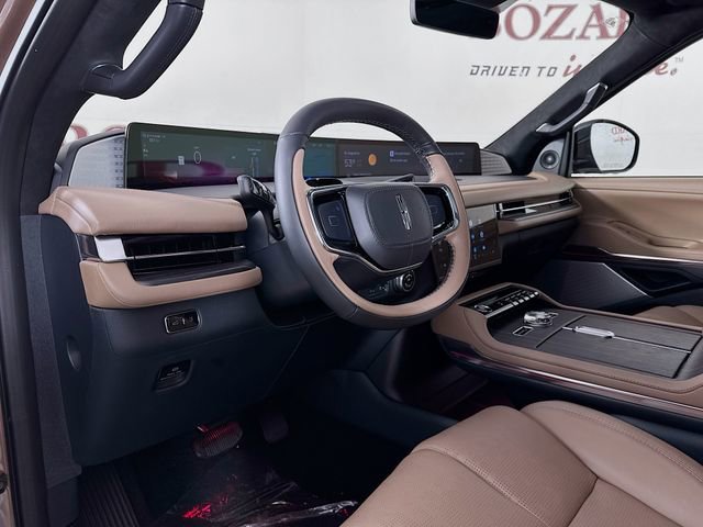 New 2025 Lincoln Navigator L Black Label AWD/4WD image 9