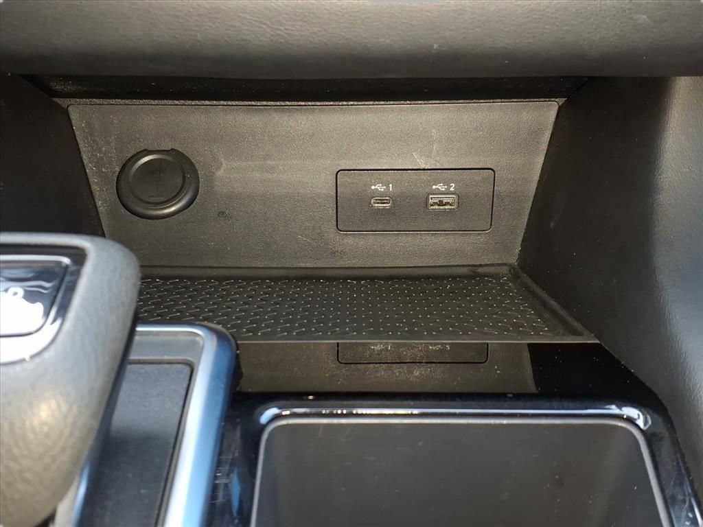 Used 2025 Nissan Pathfinder SV image 30