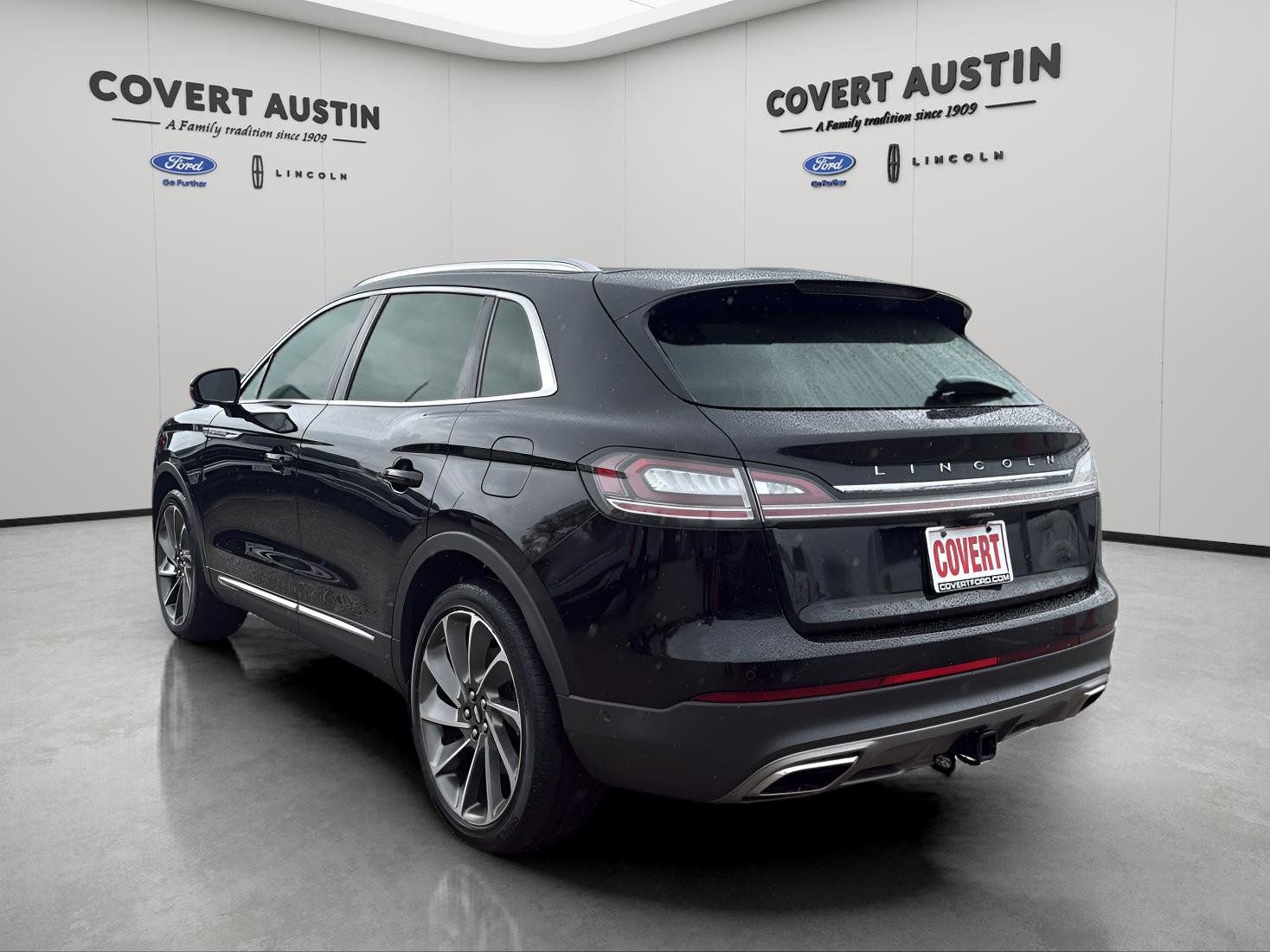 Used 2022 Lincoln Nautilus Reserve w/ Equipment Group 201A image 3