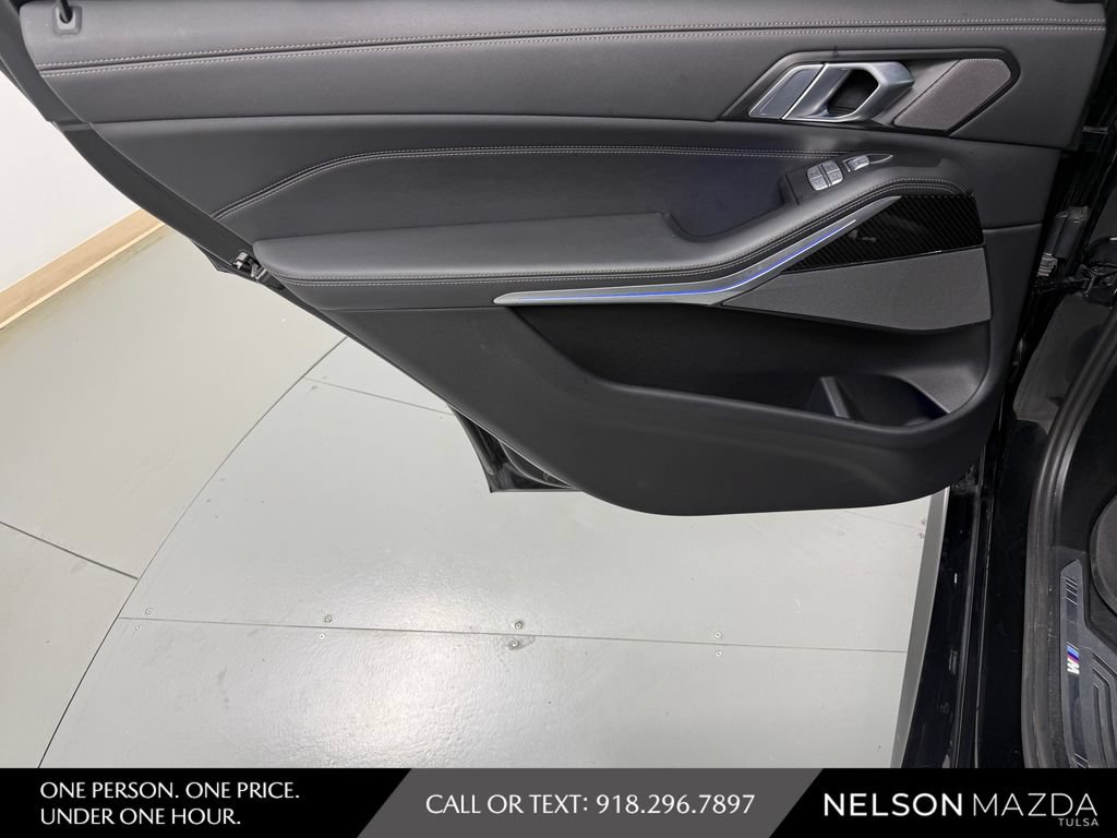 Used 2025 BMW X7 M60i AWD/4WD image 36