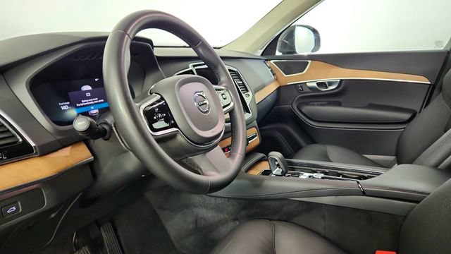 Certified 2023 Volvo XC90 B5 Plus w/ Protection Package Premier AWD/4WD image 12