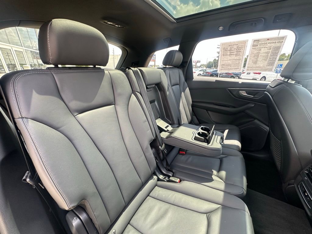 Used 2025 Audi Q7 3.0T Premium w/ Convenience Package image 29