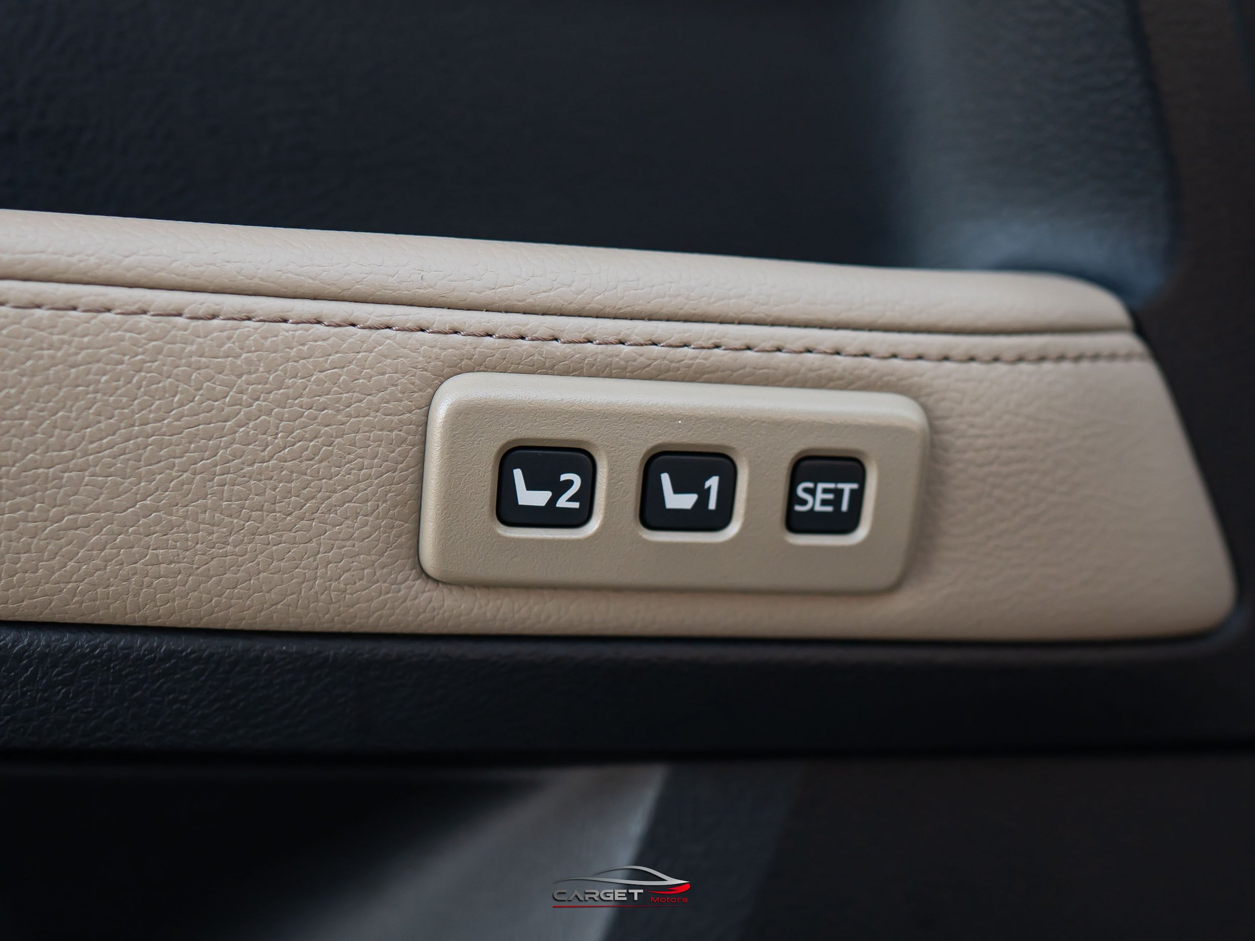 Used 2016 Toyota 4Runner Limited AWD/4WD image 39