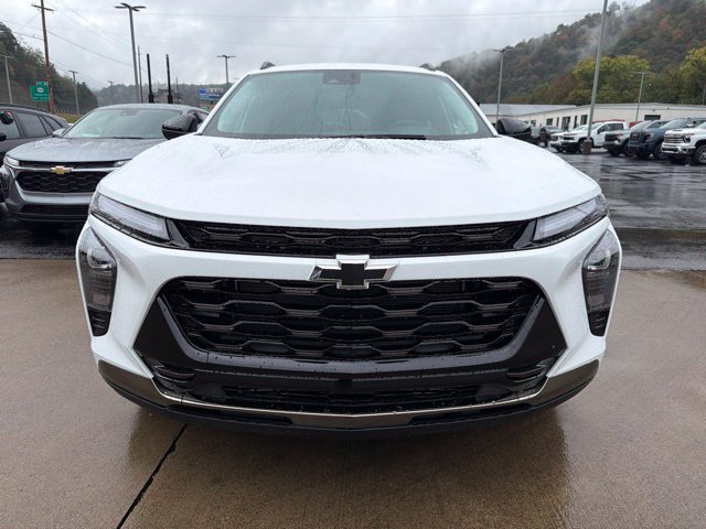 New 2026 Chevrolet Trax ACTIV w/ Driver Confidence Package FWD image 2