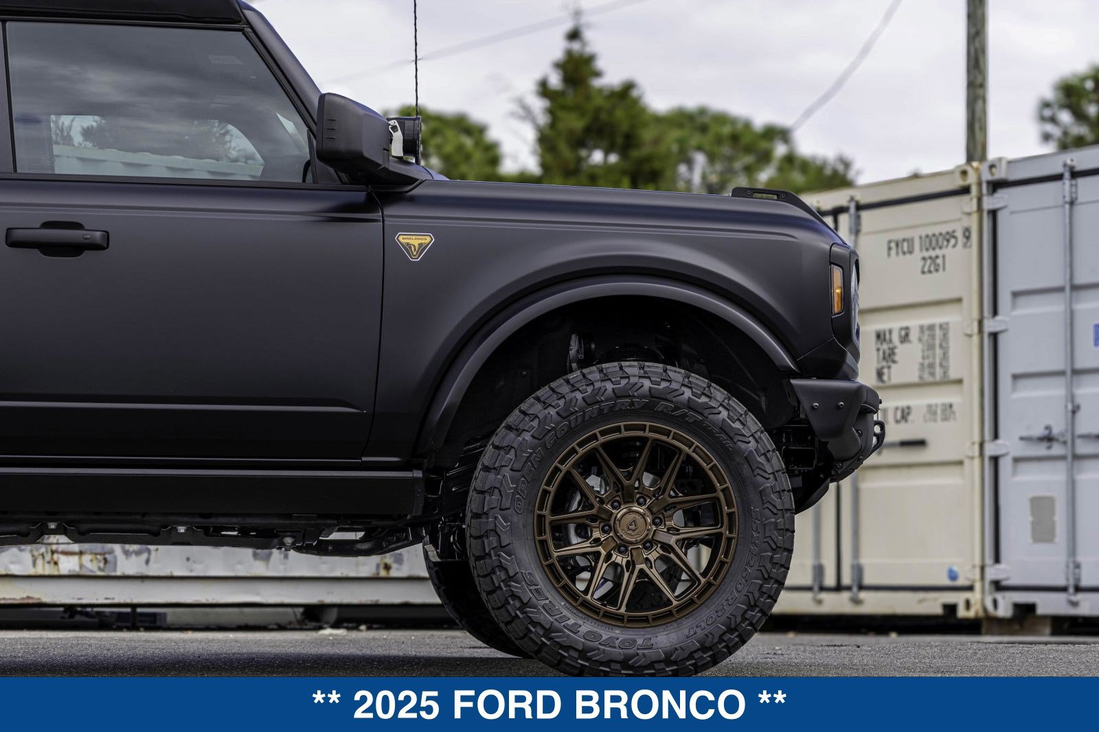 Used 2025 Ford Bronco Badlands AWD/4WD image 46