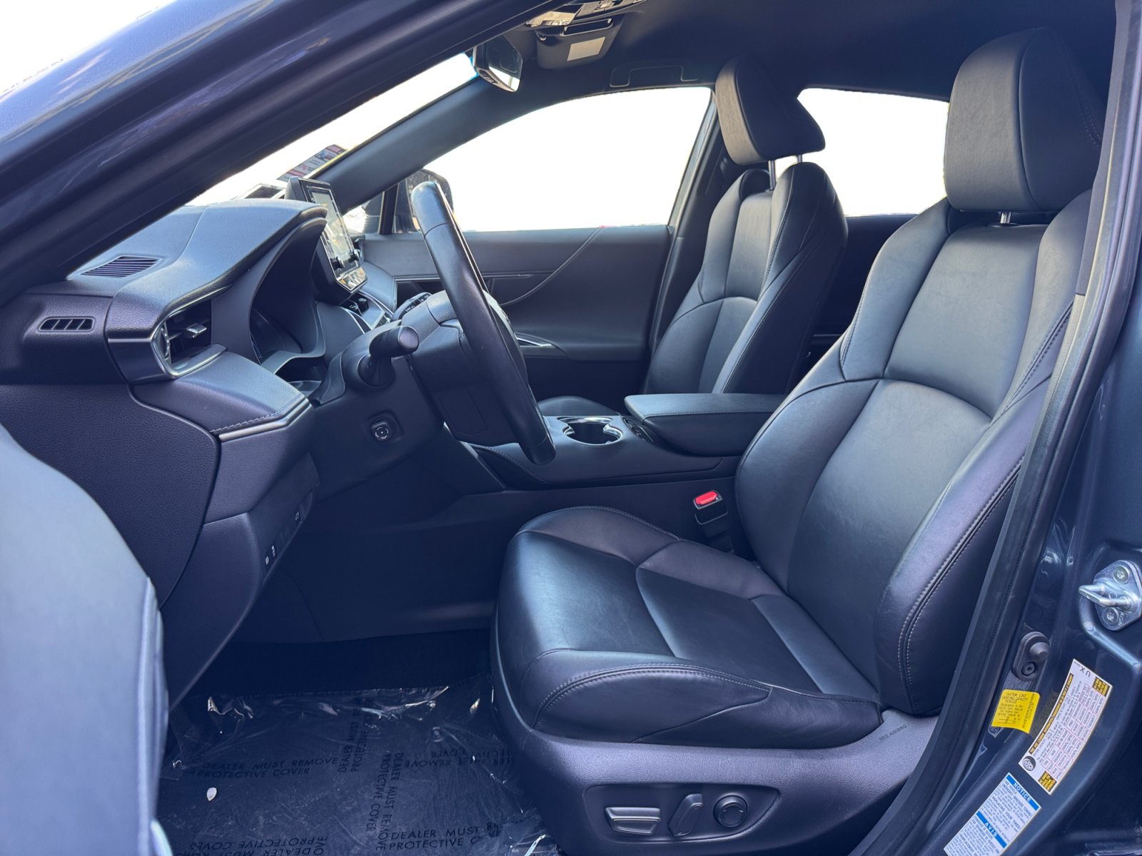 Used 2022 Toyota Venza XLE AWD/4WD image 9
