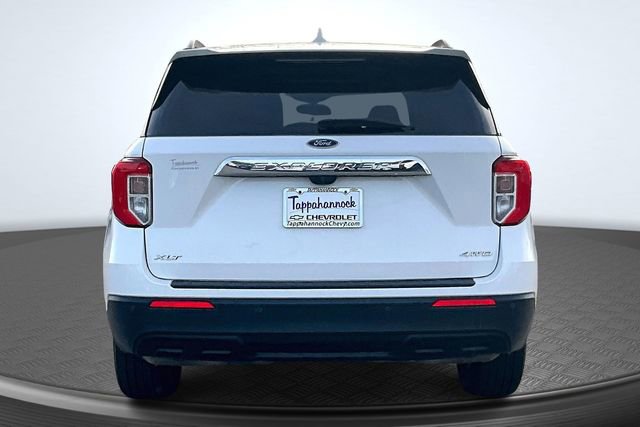 Used 2023 Ford Explorer XLT AWD/4WD image 5