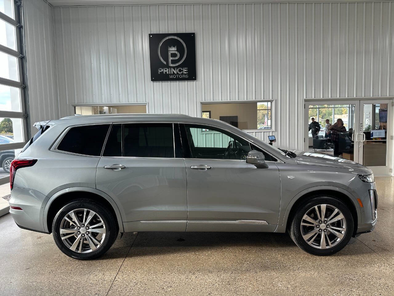 Used 2023 Cadillac XT6 Premium Luxury w/ Technology Package image 19