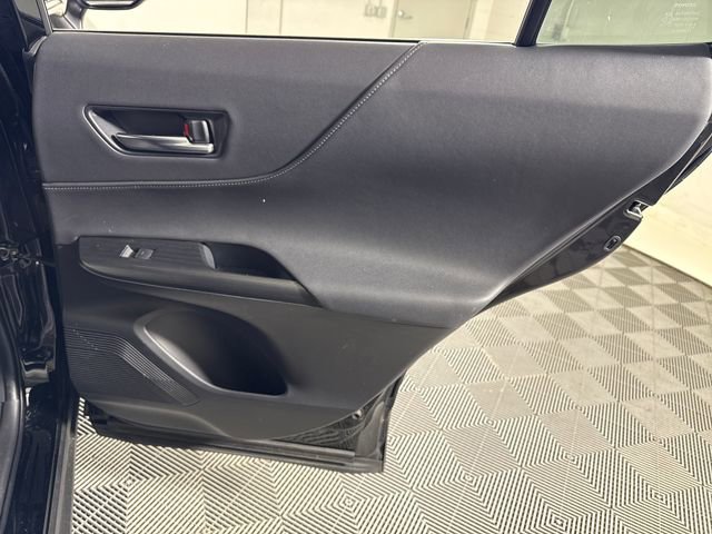 Used 2023 Toyota Venza XLE AWD/4WD image 16