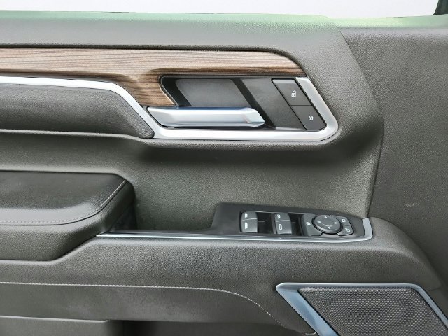 Used 2022 Chevrolet Silverado 1500 RST AWD/4WD image 19
