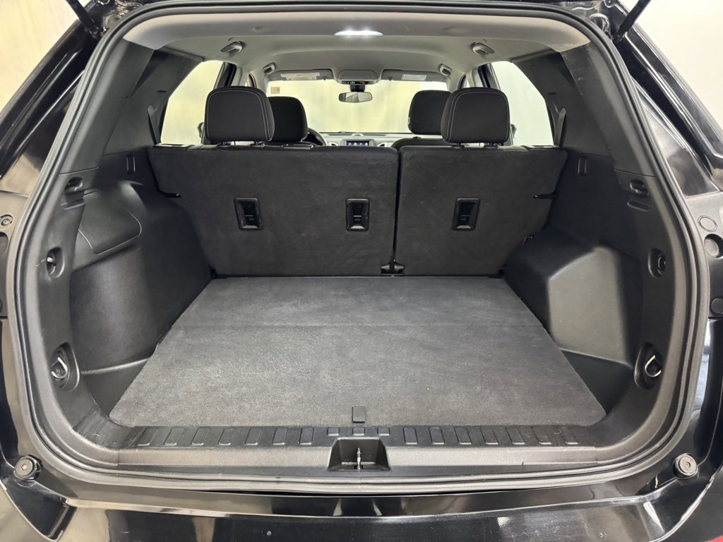 Used 2021 Chevrolet Equinox LS image 33