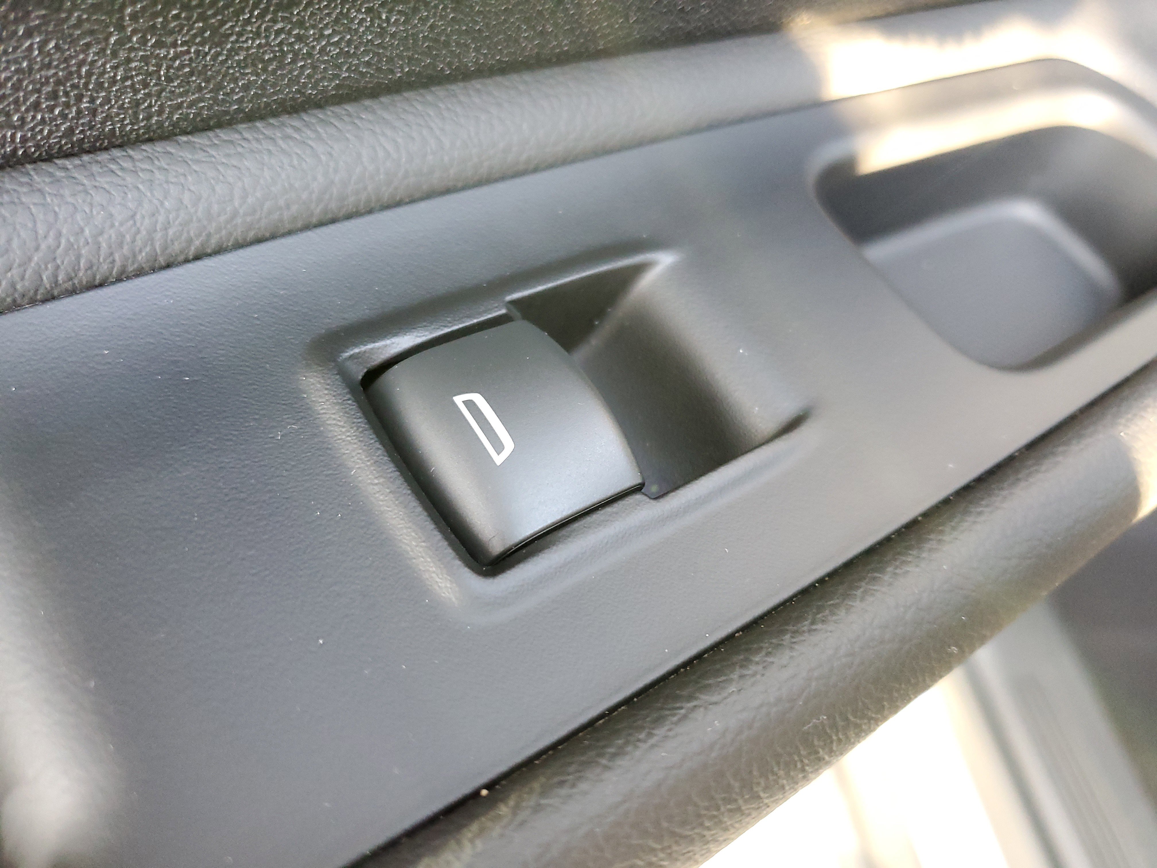 Used 2023 GMC Terrain Denali image 17