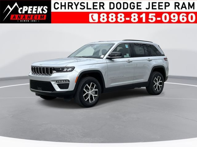 New 2024 Jeep Grand Cherokee Limited w/ Trailer Tow Package AWD/4WD image 1