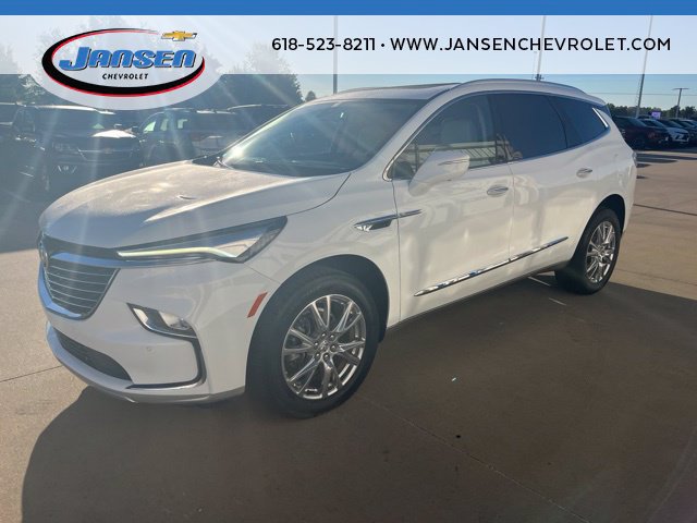 Used 2024 Buick Enclave Essence w/ Experience Buick Package FWD image 3